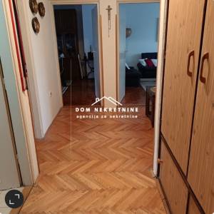 IZNAJMLJUJE SE TROSOBNI STAN U OSIJEKU U CENTRU GRADA