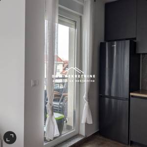 IZNAJMLJUJE SE TROSOBNI STAN U ZAGREBU ( BLATO )