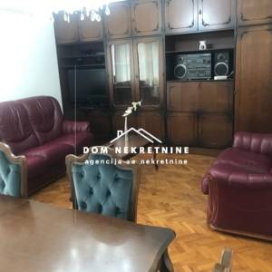 IZNAJMLJUJE SE TROSOBNI STAN U ZAGREBU NA ČRNOMERCU