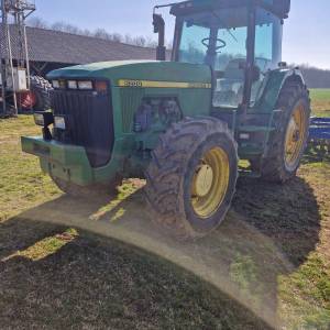 John Deere 8100