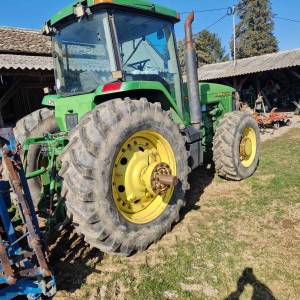 John Deere 8100