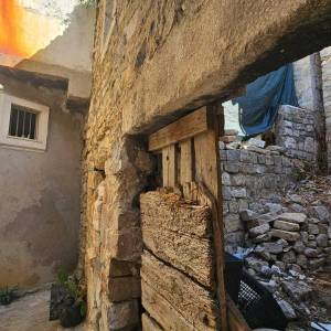 Kamena kuća 23 m2 – centar Kaštel Sućurca, 50 m od mora