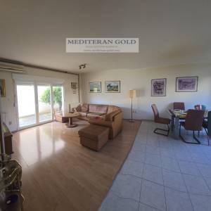 Kaštel Lukšić, kuća u nizu za prodaju