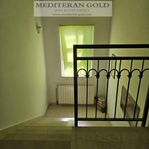 Kaštel Lukšić, kuća u nizu za prodaju