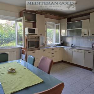 Kaštel Lukšić, kuća u nizu za prodaju