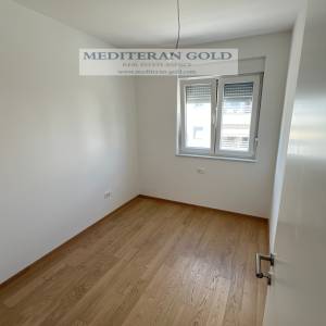 Kaštel Štafilić, novogradnja, trosoban stan blizu mora