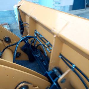 Kombinirka Caterpillar 434F2