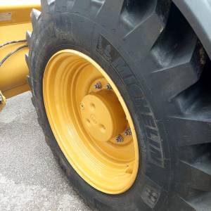 Kombinirka Caterpillar 434F2