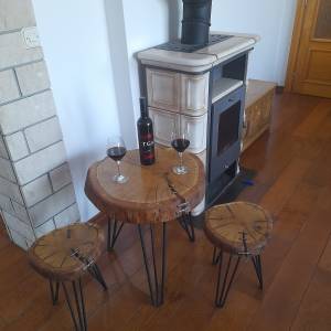 Komplet stolić i 4 stolčića