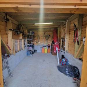 Kuća na osami,5000kvadrata,blizina Toplica i autoputa