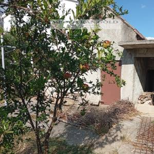 Kuća za prodaju, Kaštel Kambelovac, veliko zemljište