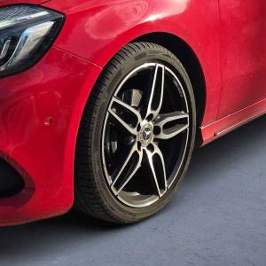 Mercedes-Benz A180d AMG