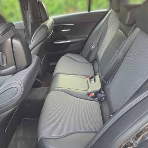 Mercedes C300e / MBUX / Avantgarde