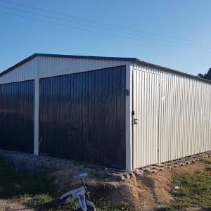 Metalna garaža 6x6m -bijela/tamnosiva