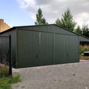 Metalna garaža 6x6m + nadstrešnica 2,5×6 – tamnozelena mat