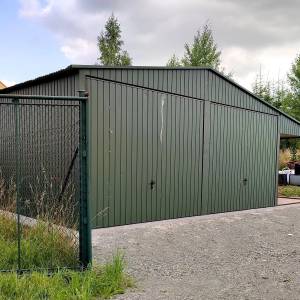 Metalna garaža 6x6m + nadstrešnica 2,5×6 – tamnozelena mat