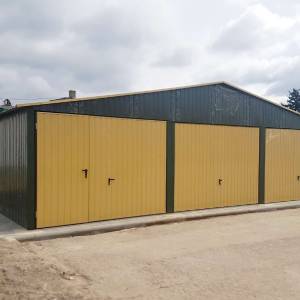 Metalna garaža 9x6m -tamnozelena mat/boja pijesak