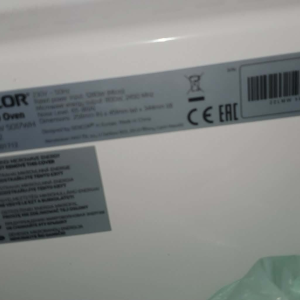 Mikrovalna pećnica Sencor5017 ,17l 800w,malo korištena