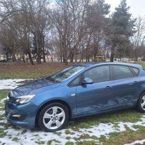 Opel Astra 1.7 CDTI, model 2015.