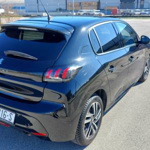 Peugeot 208 Allure 100