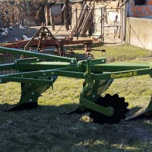 Plug Eberhardt trobrazni