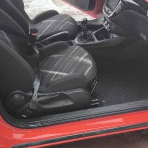 Prodaje se opel corsa e 1.4 turbo 2016g sa prijeđeni 110.500km reg.12.