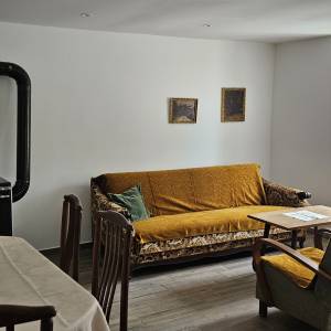 PRODAJEM ANTIKNI NAMJEŠTAJ (Oštećeni)