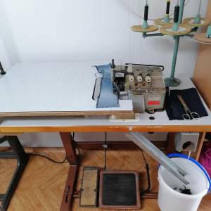 Prodaju se industrijski strojevi