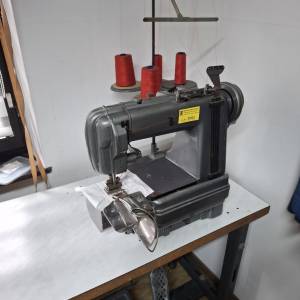 Prodaju se industrijski strojevi