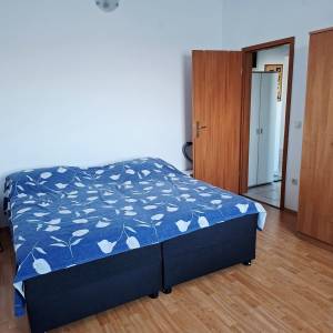 Pula - Monvidal, 4-sobni stan 128m2, terasa, 2. kat, otvoreni pogled