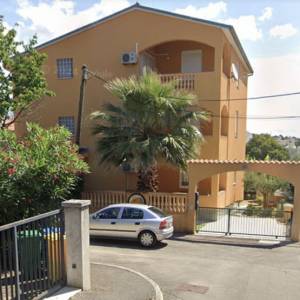 Pula - Monvidal, 4-sobni stan 128m2, terasa, 2. kat, otvoreni pogled