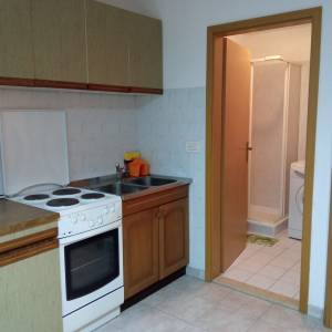 Pula- Monvidal stan 128m2 + stan 46m2, terasa, dvorište, PM