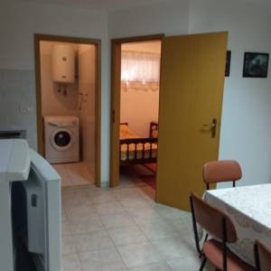 Pula- Monvidal stan 128m2 + stan 46m2, terasa, dvorište, PM