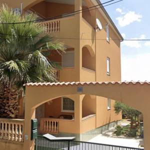 Pula - Monvidal ( Studenčeva ) 4-sobni stan 128m2, terasa, 1.kat