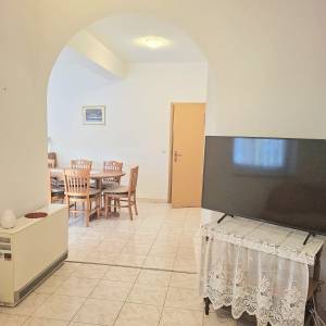 Pula - Monvidal ( Studenčeva ) 4-sobni stan 128m2, terasa, 1.kat