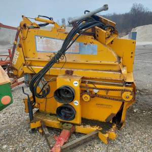 Rasipač stajskog gnoja, štrajilica i hranilica Lucas G