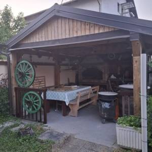 Sesvete - samostojeća katnica, 4-sobni + 3-sobni + garsonijera, terase