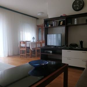 Sesvete - samostojeća katnica, 4-sobni + 3-sobni + garsonijera, terase