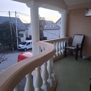 Sesvete - samostojeća katnica, 4-sobni + 3-sobni + garsonijera, terase