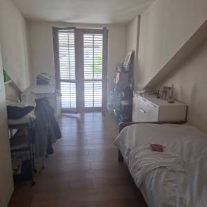 Sesvete - samostojeća katnica, 4-sobni + 3-sobni + garsonijera, terase