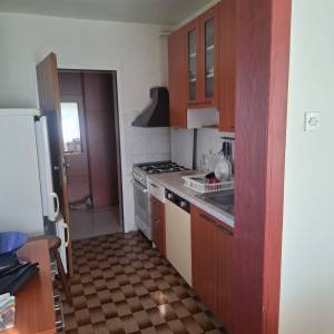 Sesvete - samostojeća katnica, 4-sobni + 3-sobni + garsonijera, terase