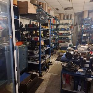 SESVETE  - TC Milenij, 2 vanjska lokala 30,34m2 + 17,80m2, parking