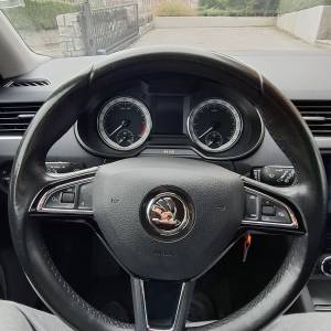 Škoda Octavia Combi 1.6 TDI DSG Top stanje