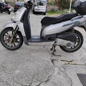 Skuter Piaggio Carnaby