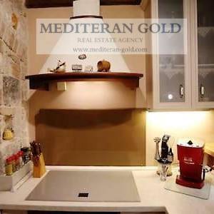 Split, Varoš, prodaje se kompletno renovirana i opremljena kamena kuća