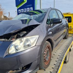 Toyota Auris 1.4 vvti  DIJELOVI