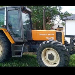 Traktor Renault 10654