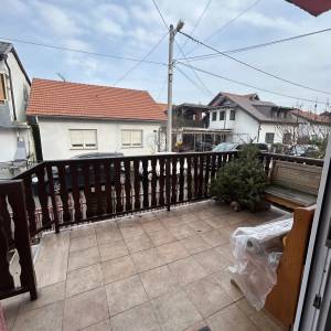 Trnava - zaseban stan u prizemlju kuće - 75 m2!