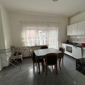 Trnava - zaseban stan u prizemlju kuće - 75 m2!