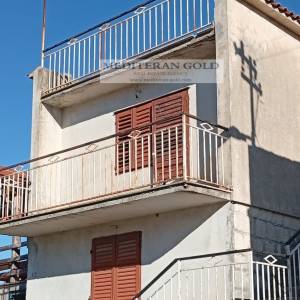 Trogir, Čiovo, Okrug Donji, prodaje se kuća za uređenje